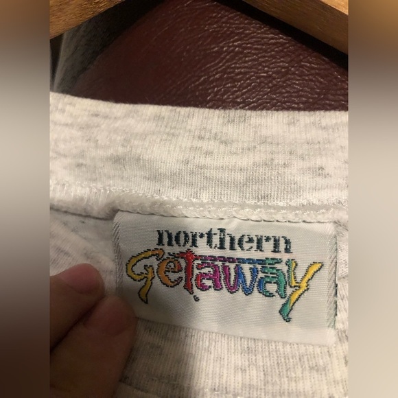 NORTHERN GETAWAY Vintage Summer Vacation Graphic T-Shirt - Picture 2 of 6